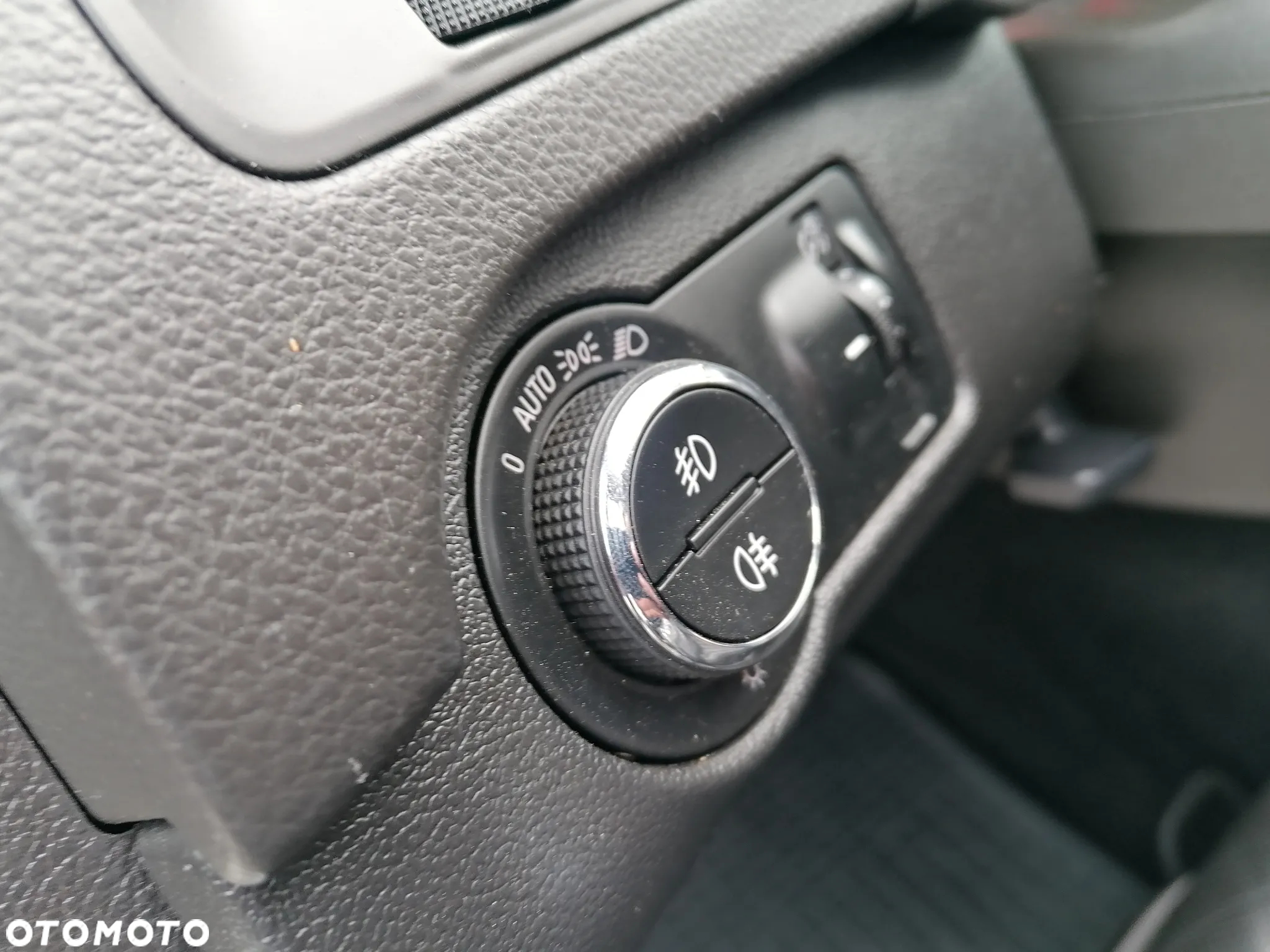 Opel Insignia 1.8 Cosmo - 29