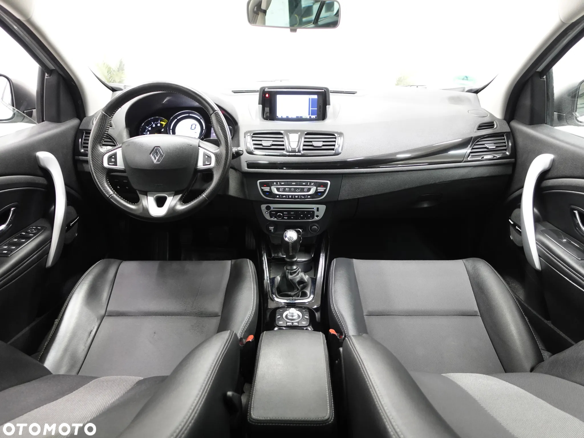 Renault Megane Grandtour ENERGY TCe 115 Start & Stop Bose Edition - 30