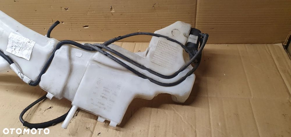 Zbiorniczek płynu spryskiwaczy pompka Ford Kuga MK1 3M51-13K163-AC - 5