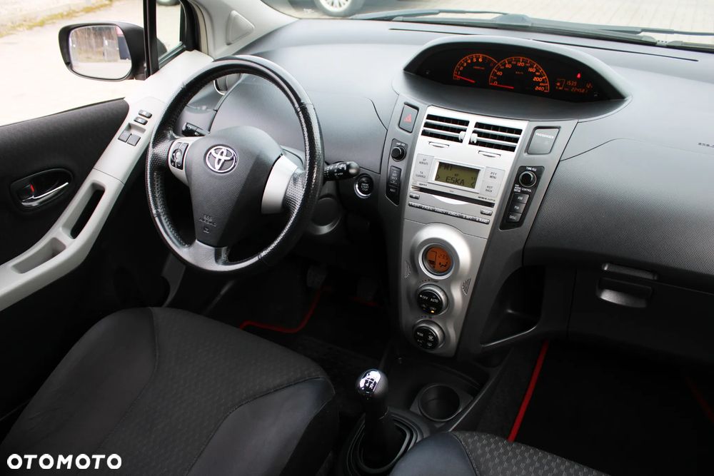 Toyota Yaris 1.8 VVT-i TS - 15