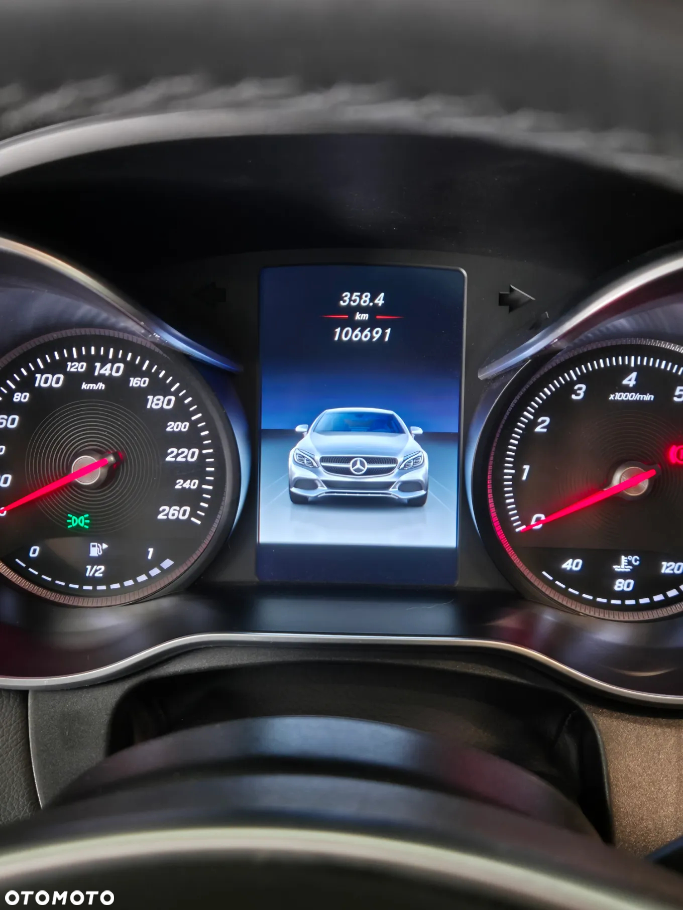 Mercedes-Benz Klasa C 300 7G-TRONIC - 24