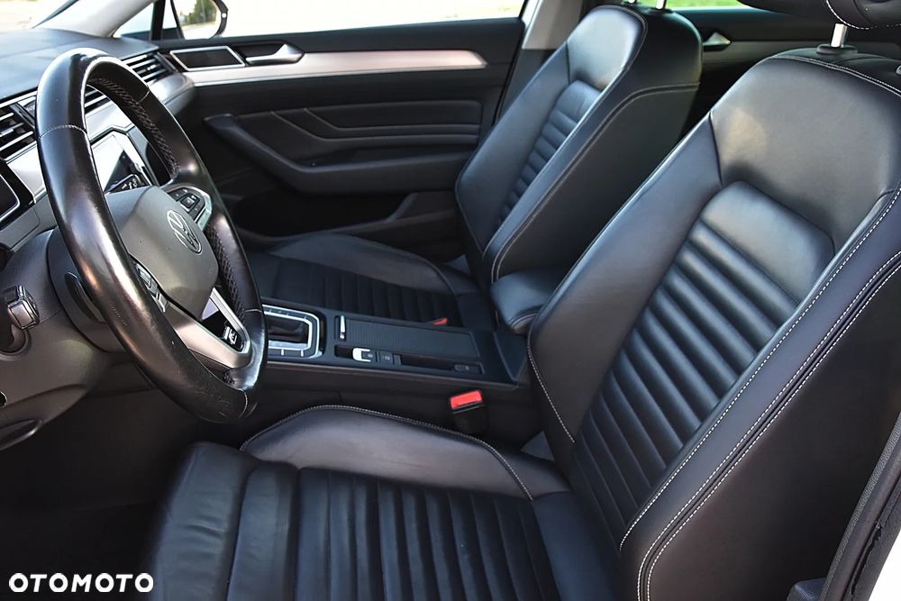 Volkswagen Passat 2.0 TDI 4Mot Elegance DSG - 13