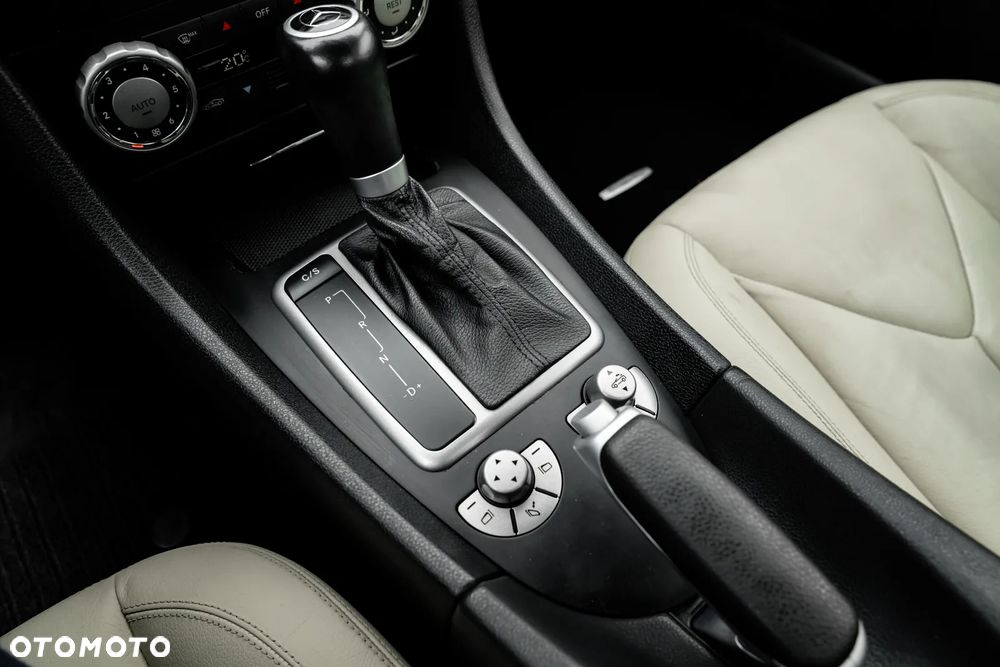 Mercedes-Benz SLK 200 BlueEFFICIENCY 7G-TRONIC Roadster pur - 31