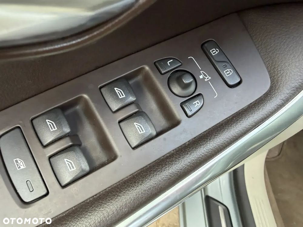 Volvo V40 D2 Inscription - 23