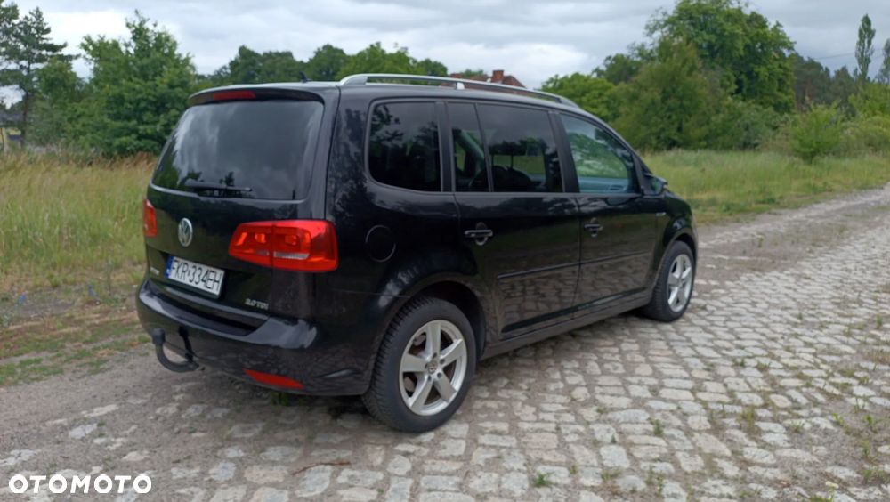 Volkswagen Touran - 6