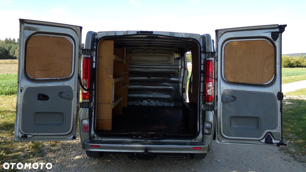 Opel VIVARO 2.5 150KM * LONG * KLIMA * NAVI * NISKI PRZEBIEG ! WZOROWY STAN ! - 24