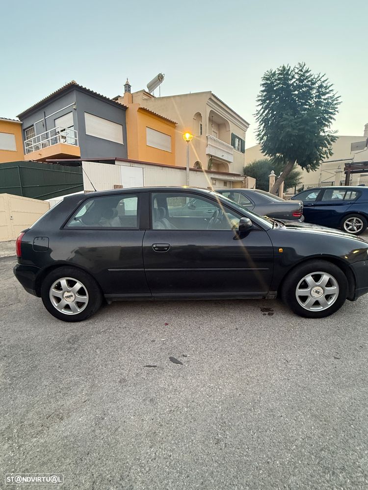 Audi A3 1.9 TDI Attraction - 4