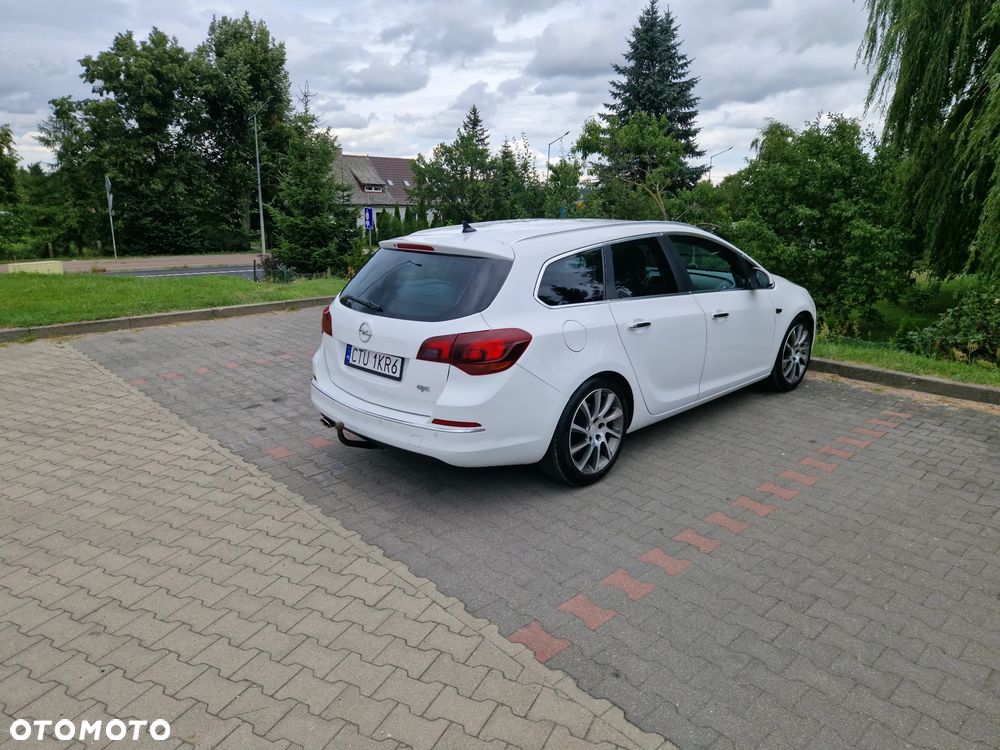Opel Astra 2.0 CDTI DPF SportsTourer Edition - 2