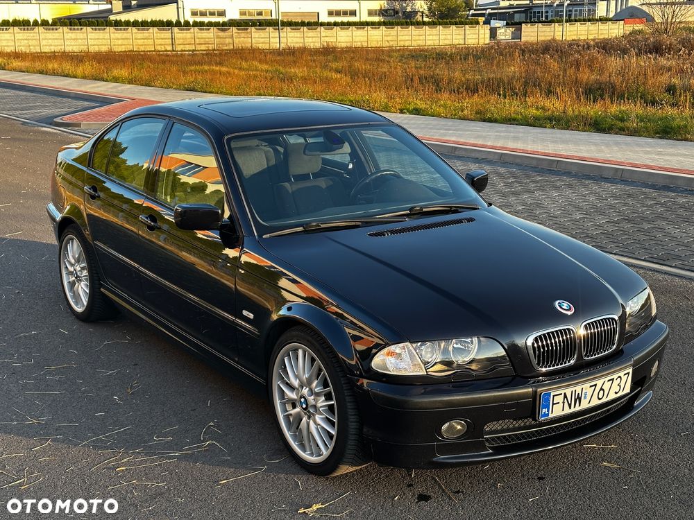 BMW Seria 3 330i - 6
