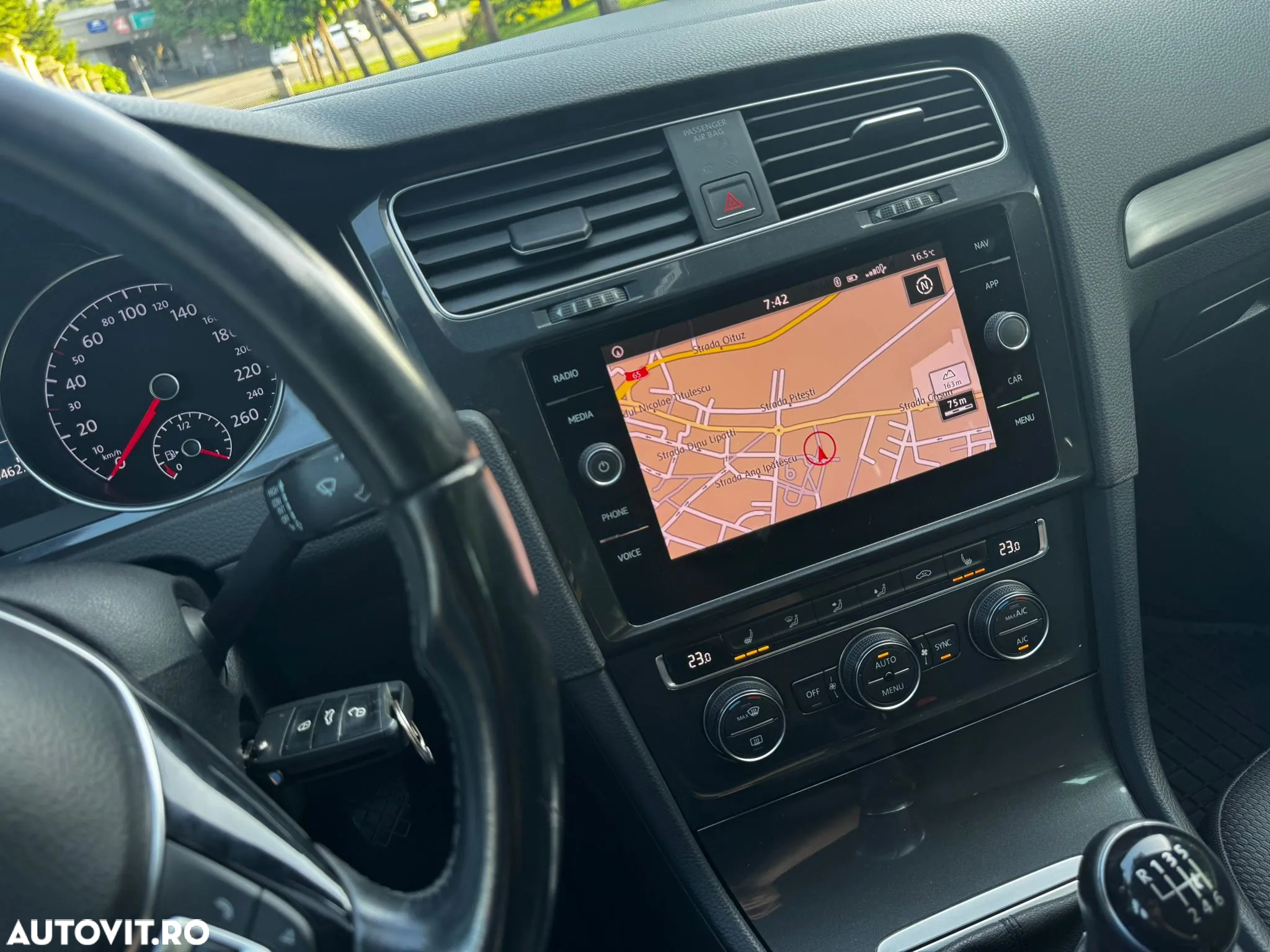 Volkswagen Golf 2.0 TDI Comfortline - 25