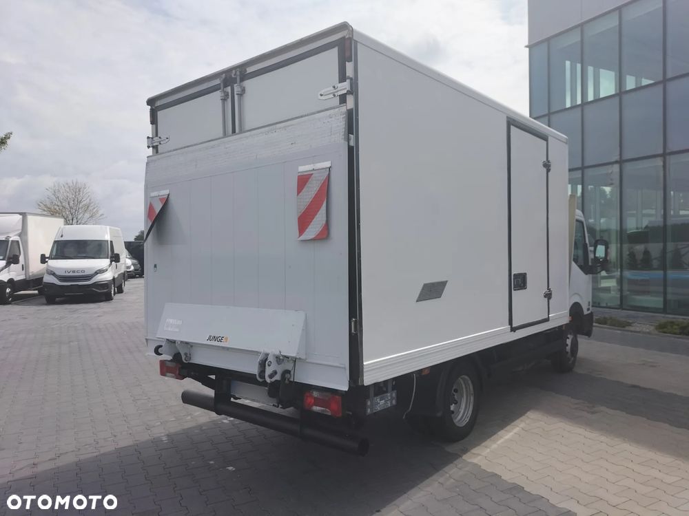 Nissan Cabstar NT400 - 4