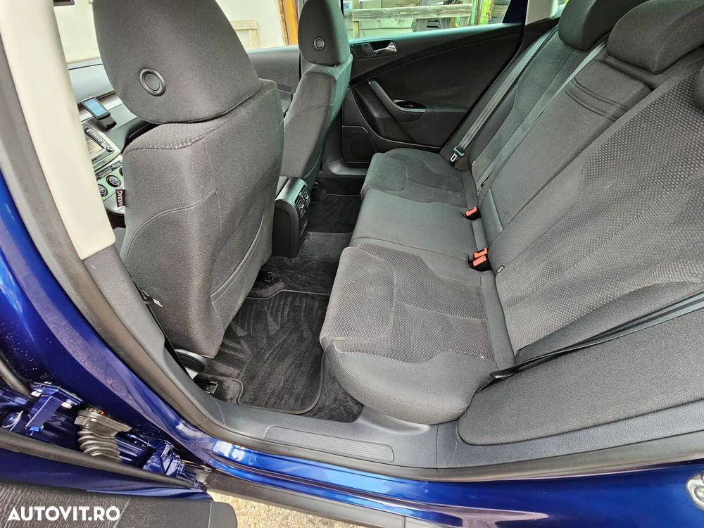 Volkswagen Passat Variant 1.9 TDI DPF BlueMotion - 8