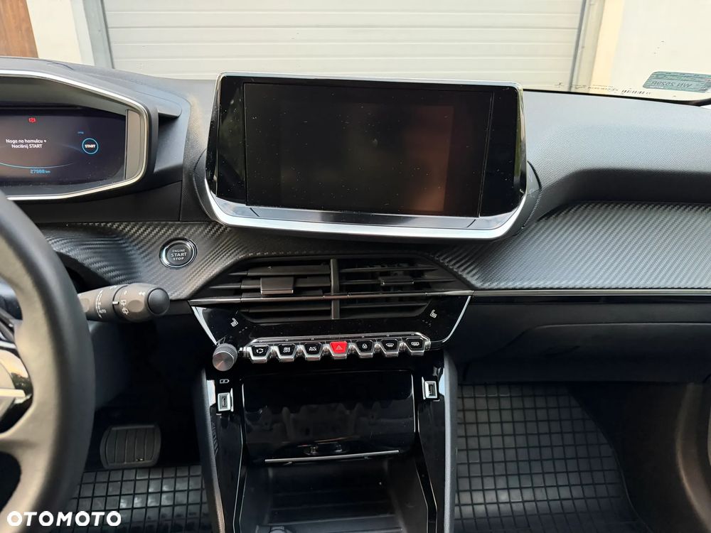 Peugeot 208 PureTech 100 EAT8 Allure - 16