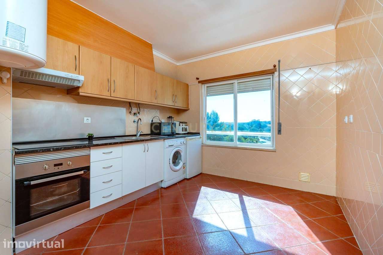 Apartamento T2 + 1 na Ota - Grande imagem: 2/17