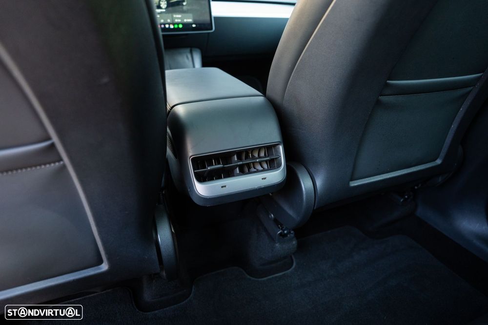 Tesla Model Y Standard - 22