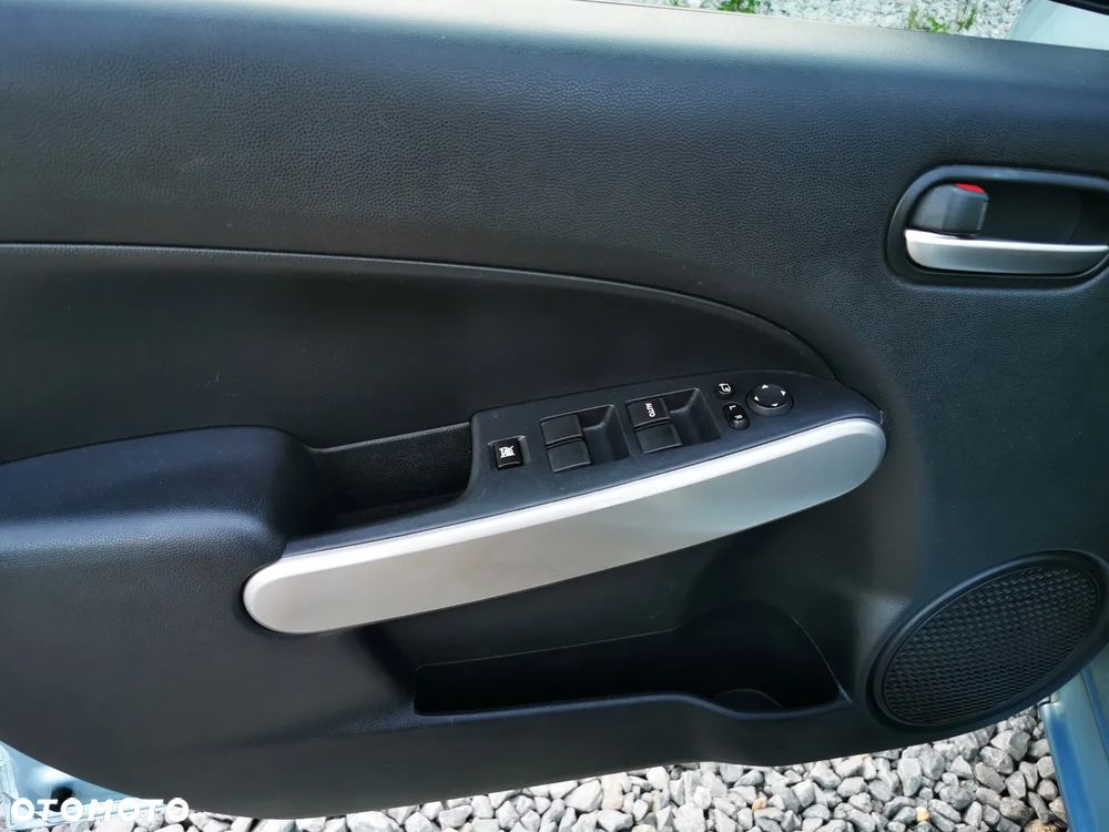 Mazda 2 - 18