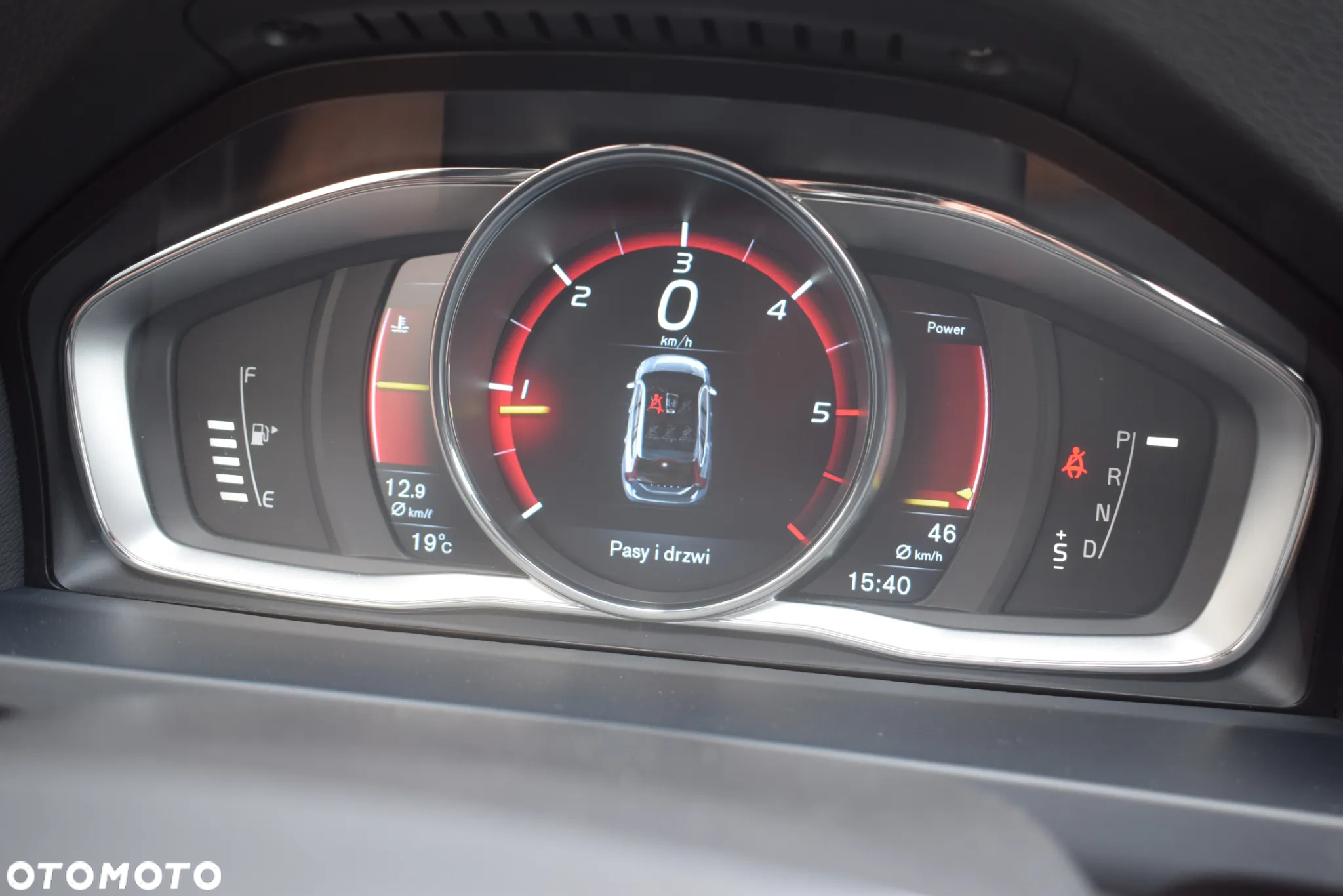 Volvo V60 D4 Drive-E Momentum - 10