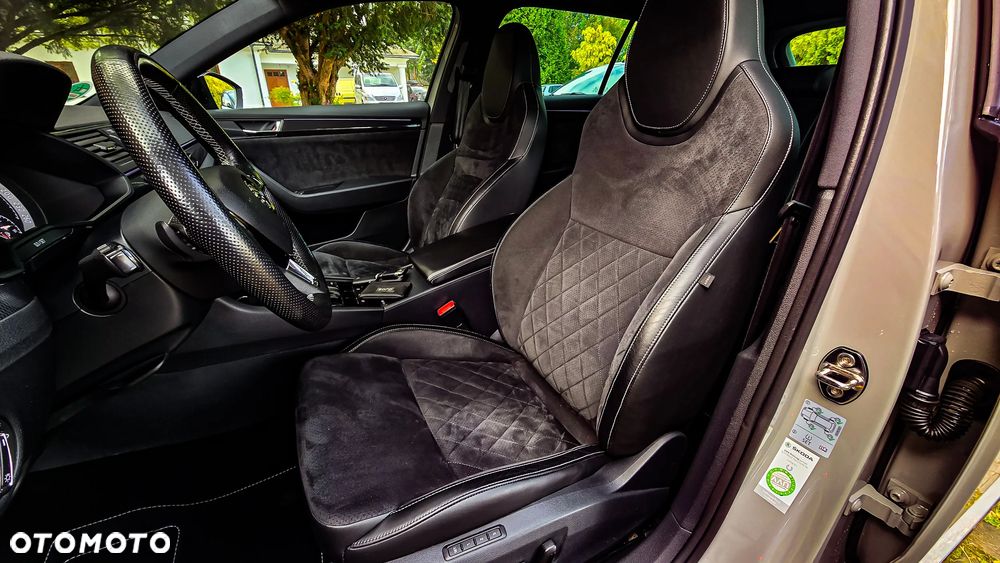 Skoda Superb 2.0 TDI 4x4 DSG Sportline - 29