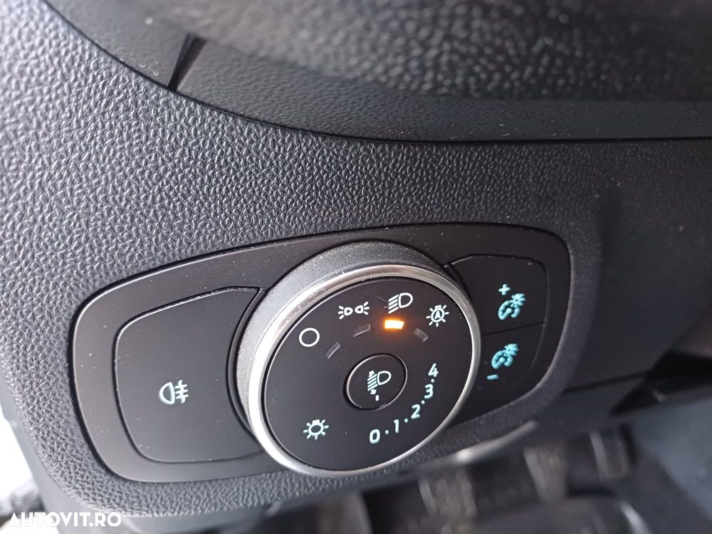 Ford Fiesta 1.0 EcoBoost Hybrid S&S COOL&CONNECT - 12