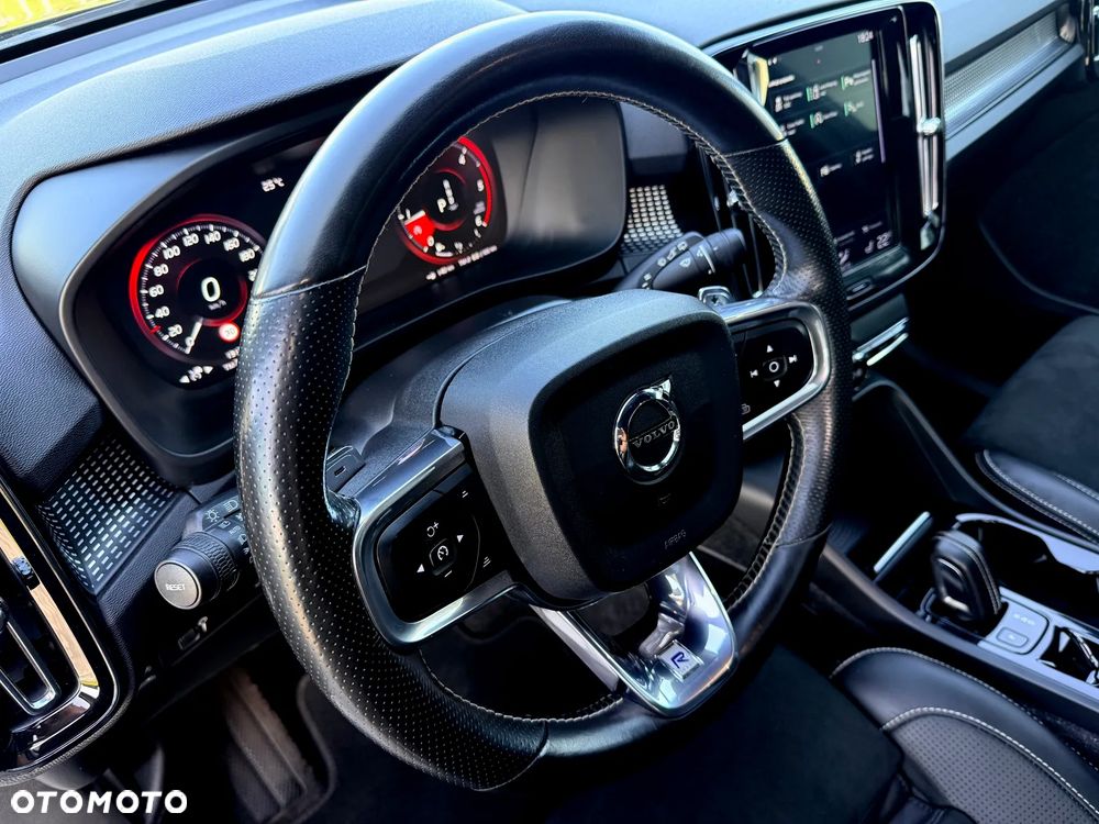 Volvo XC 40 D4 AWD Geartronic R-Design - 12