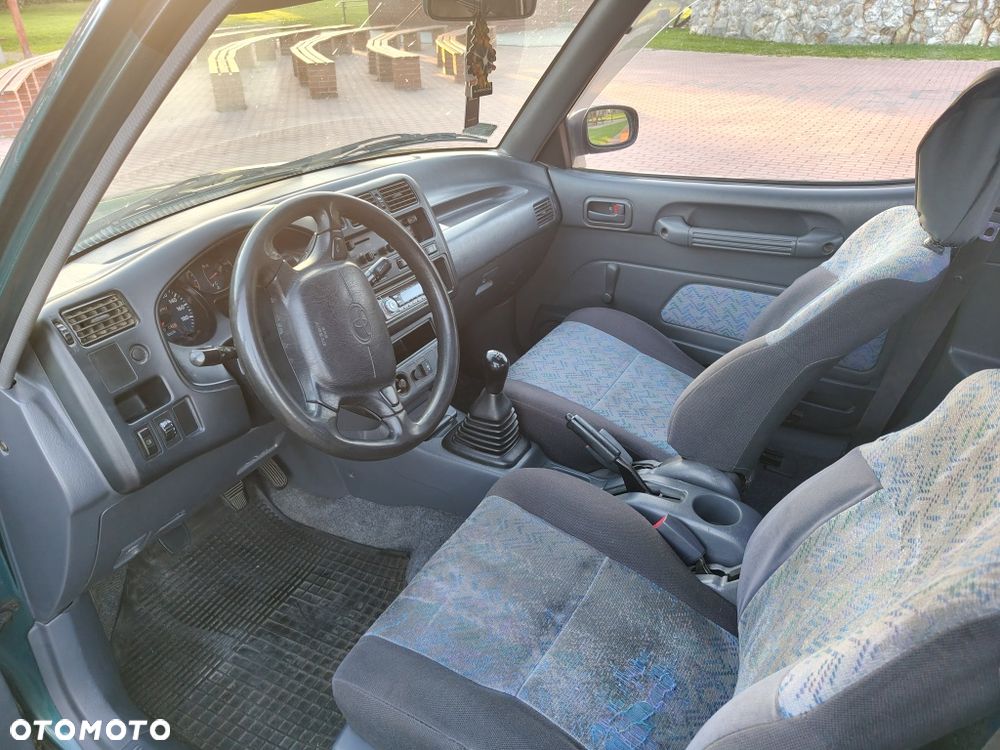 Toyota RAV4 - 6