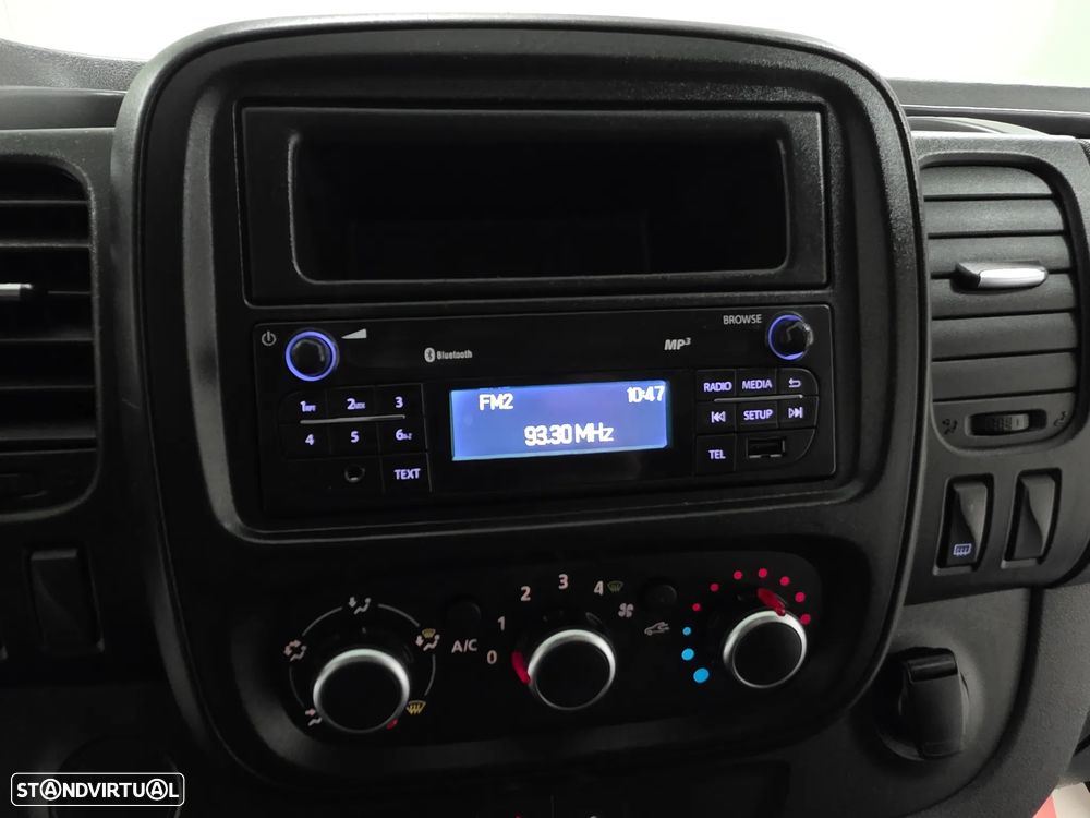 Renault TRAFIC 2.0 DCI 120CV IVA DEDUTIVEL - 59