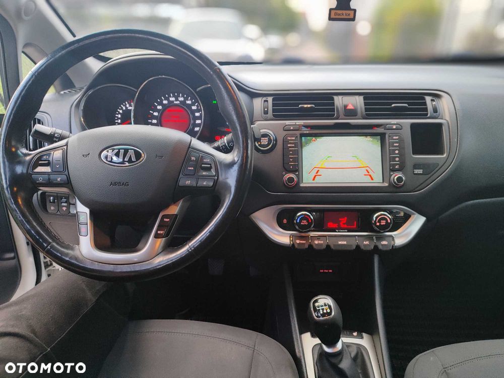 Kia Rio - 5