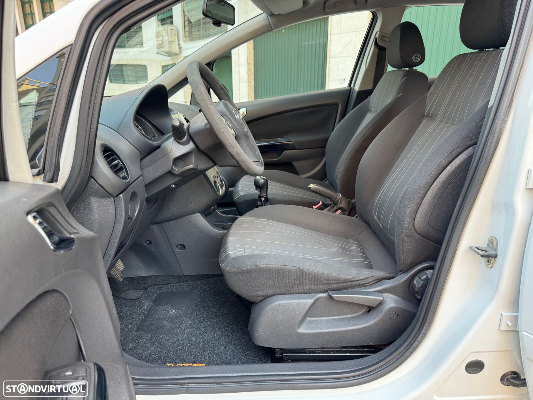 Opel Corsa 1.3 CDTi Enjoy - 9