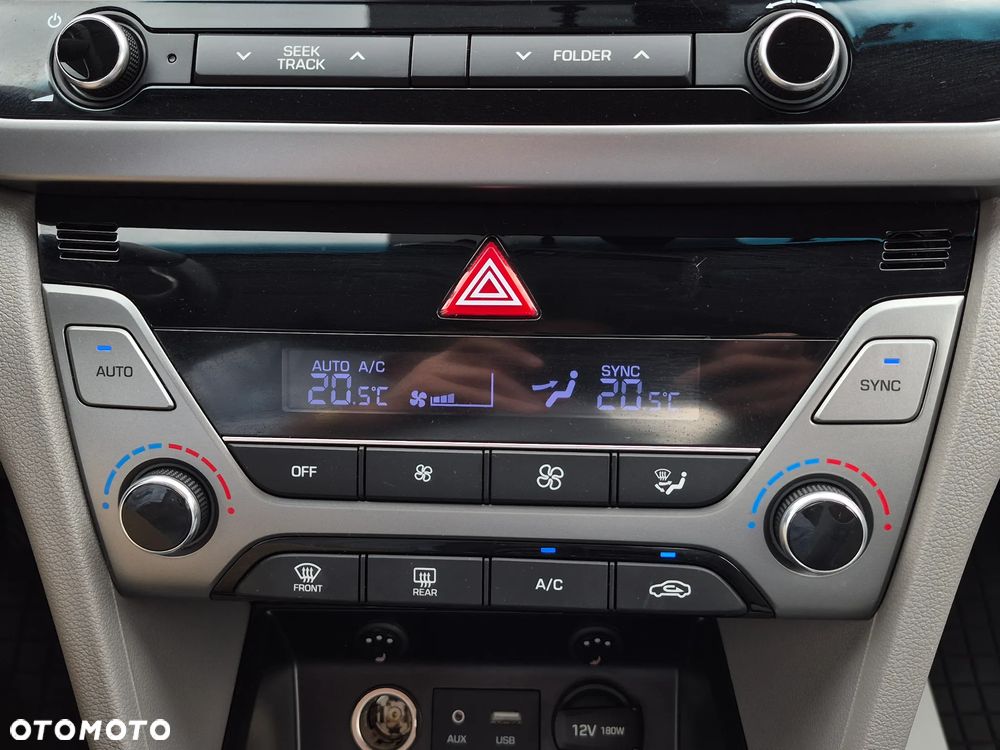Hyundai Elantra 1.6 Comfort - 27