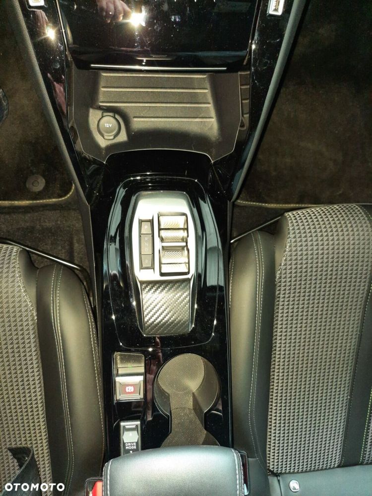 Peugeot 2008 - 21