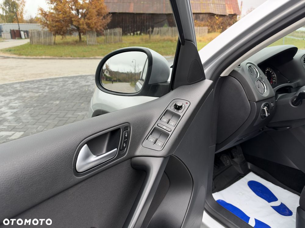 Volkswagen Tiguan - 15
