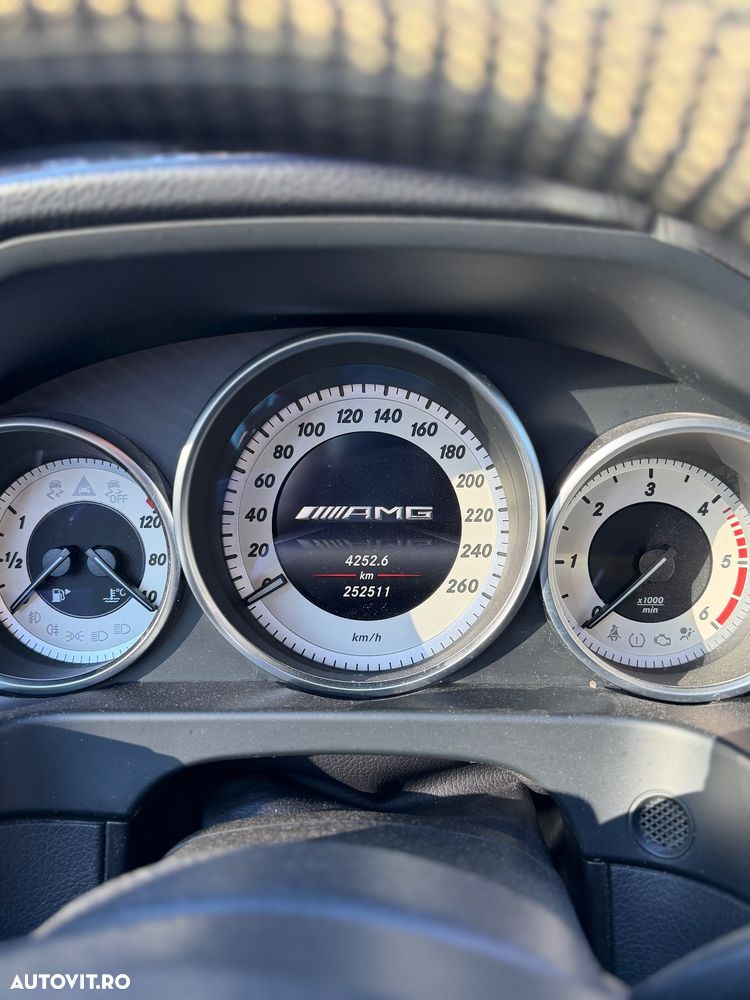 Mercedes-Benz E 250 BlueTEC 4Matic 7G-TRONIC Avantgarde - 16