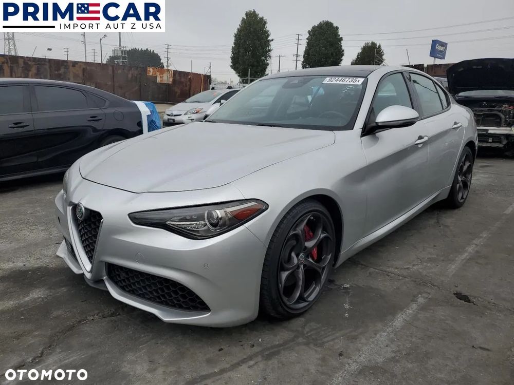 Alfa Romeo Giulia - 1