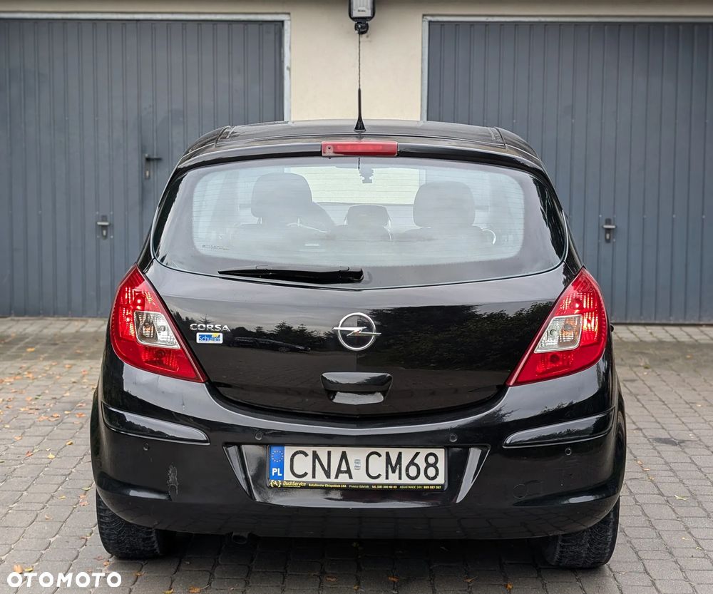 Opel Corsa 1.4 16V Automatik Cosmo - 4