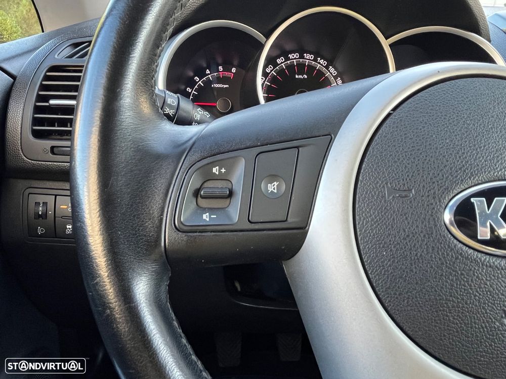 Kia Venga 1.4 CRDi ISG Prime - 12