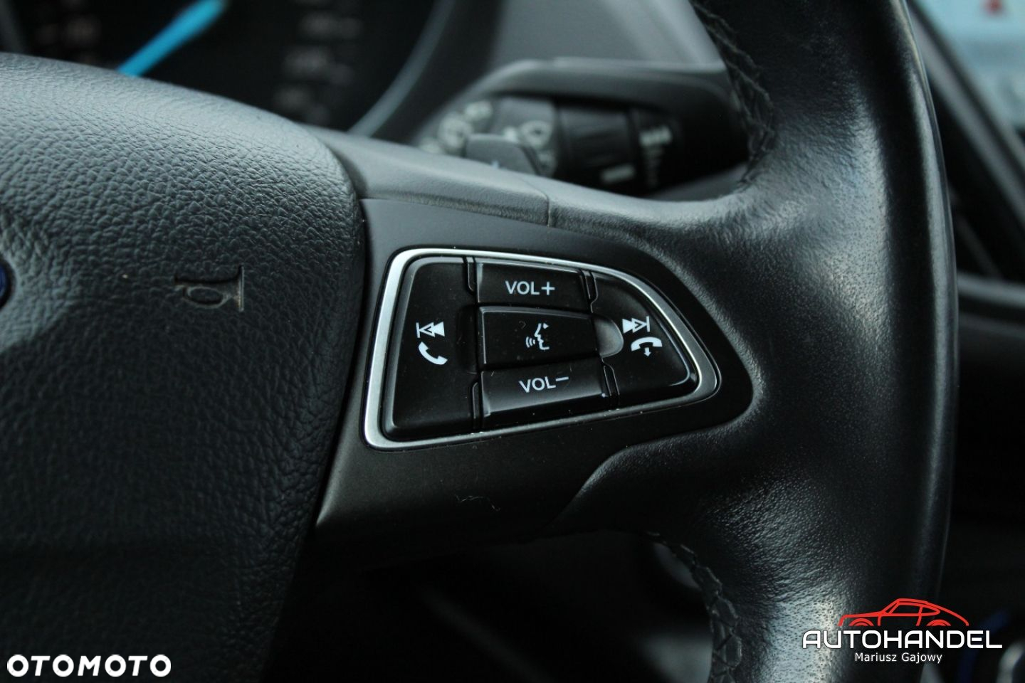 Ford Kuga - 12