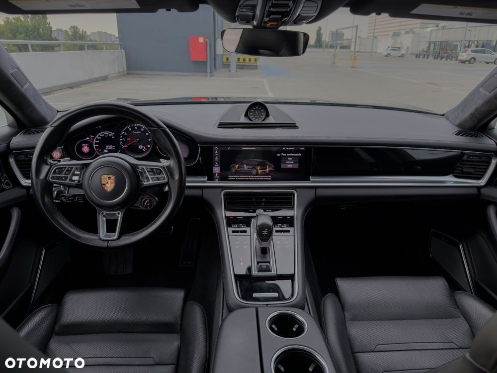 Porsche Panamera Turbo - 18