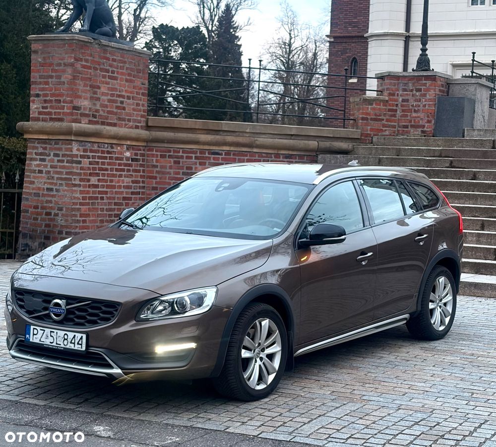 Volvo V60 Cross Country D4 Drive-E Summum - 2