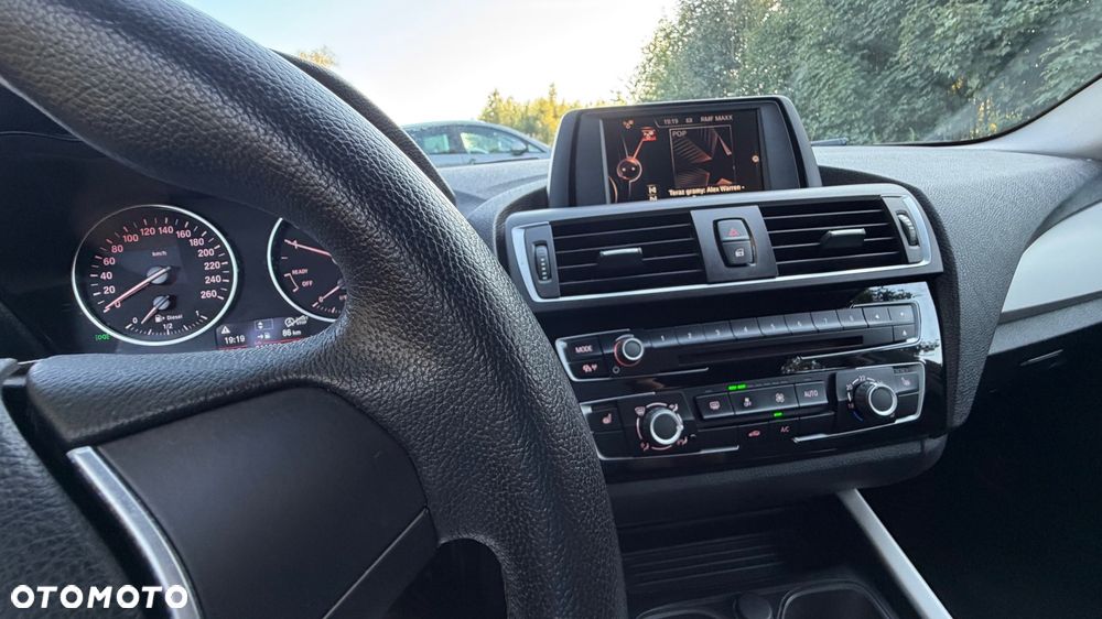 BMW Seria 1 116d EfficientDynamics Edition - 12