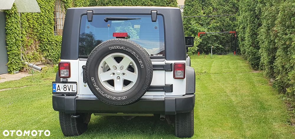 Jeep Wrangler - 8