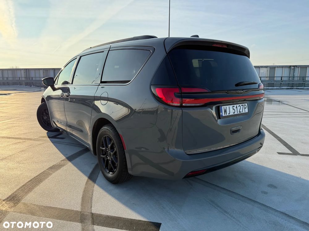 Chrysler Pacifica - 8