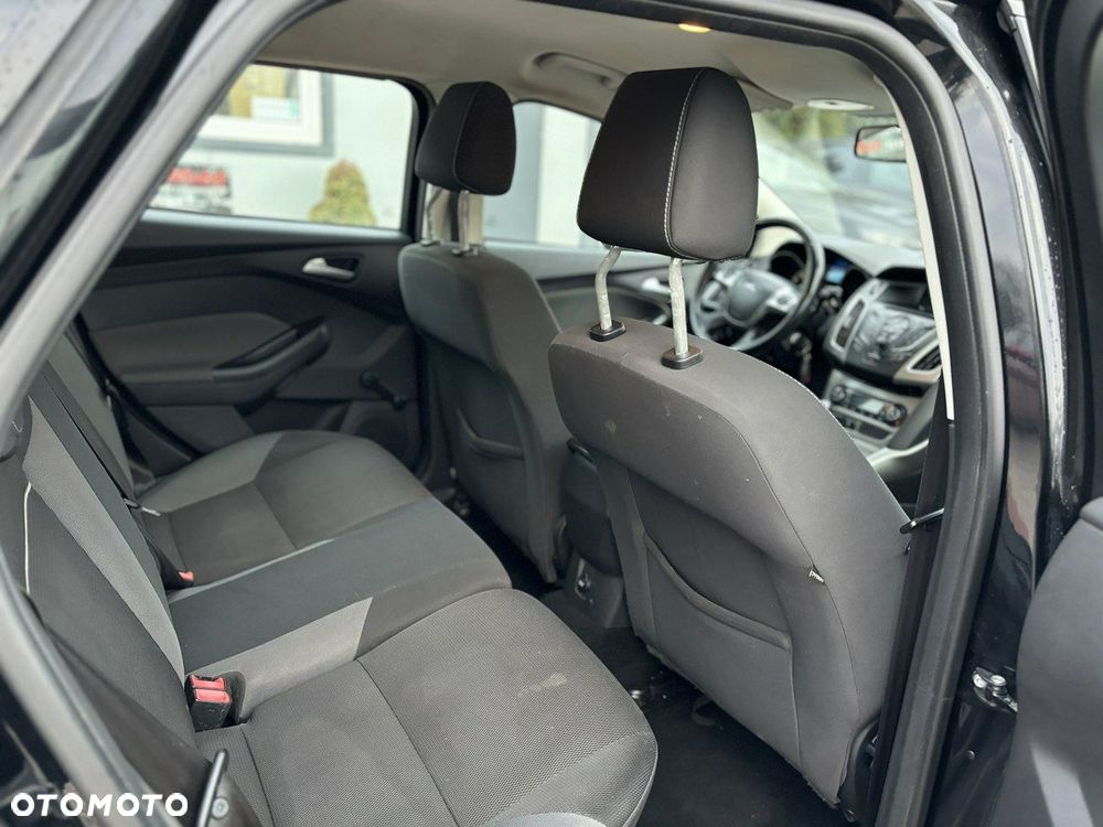 Ford Focus 1.6 Ambiente - 25