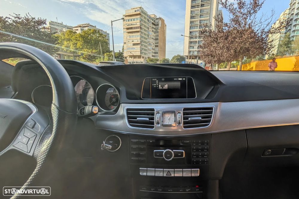 Mercedes-Benz E 300 Bluetec Hybrid Avantgarde - 18