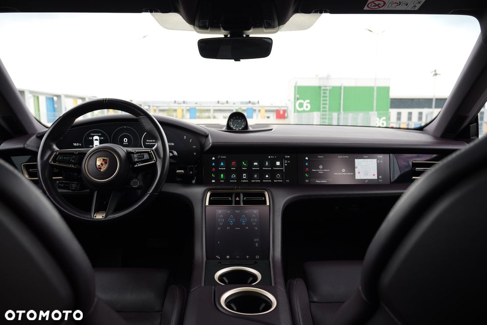 Porsche Taycan 4S Performance Plus - 22