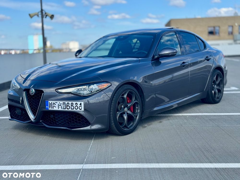 Alfa Romeo Giulia 2.0 Turbo 16V AT8 Veloce Ti - 1