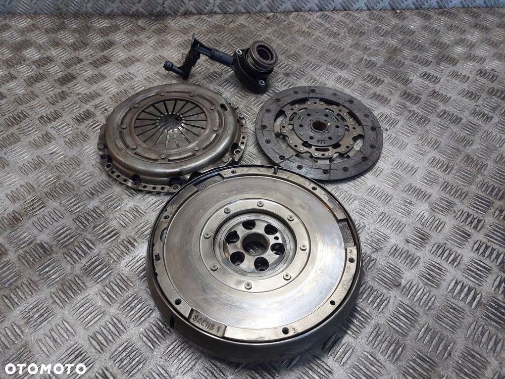 KOŁO DWUMASOWE TARCZA DOCISK ŁOŻYSKO OPOROWE FORD FOCUS MK2 1.6 TDCI - 1