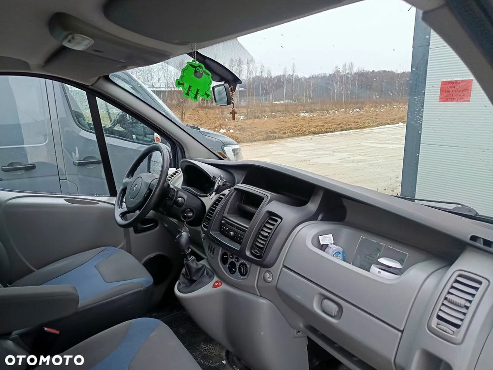 Renault TRAFIC 2.0 - 6