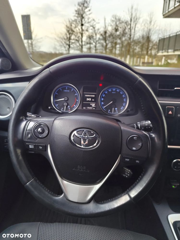 Toyota Auris 1.6 Prestige - 6