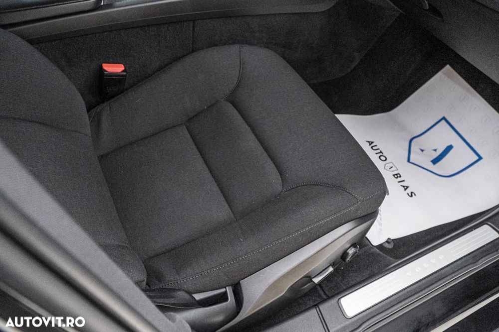 Volvo V60 B4 MHEV AT8 FWD Momentum - 40