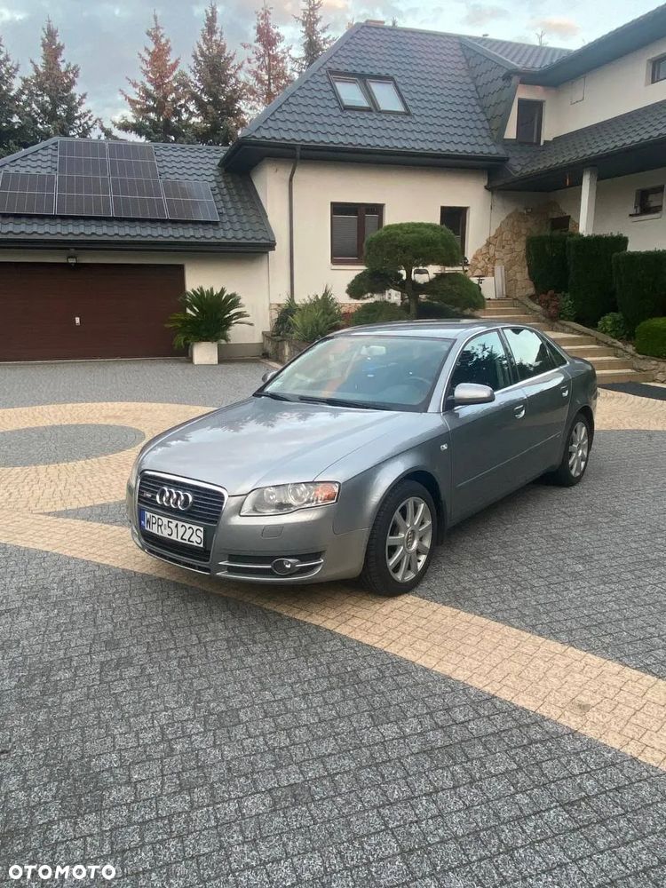 Audi A4 - 1